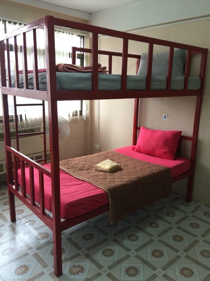 Changphuakgate Guesthouse Chiang Mai Extérieur photo