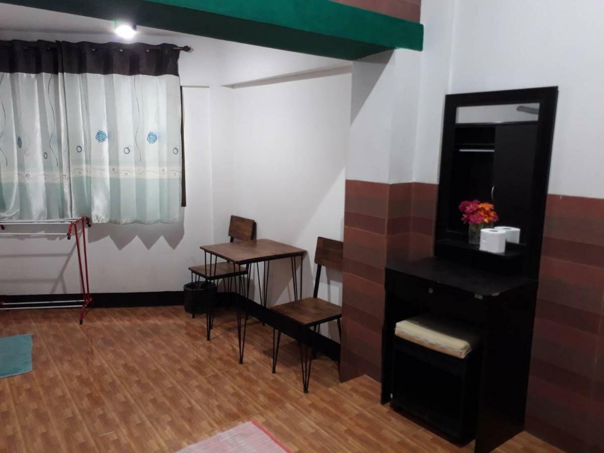 Changphuakgate Guesthouse Chiang Mai Extérieur photo